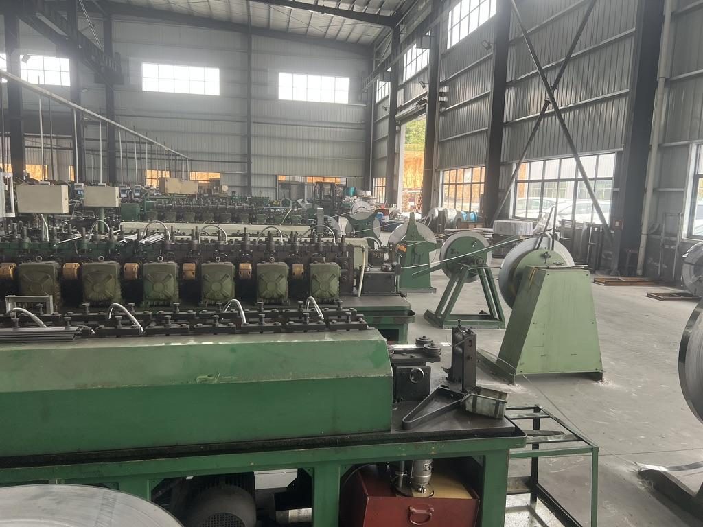 Roll-forming line with decoiler feeding cold-rolled strip