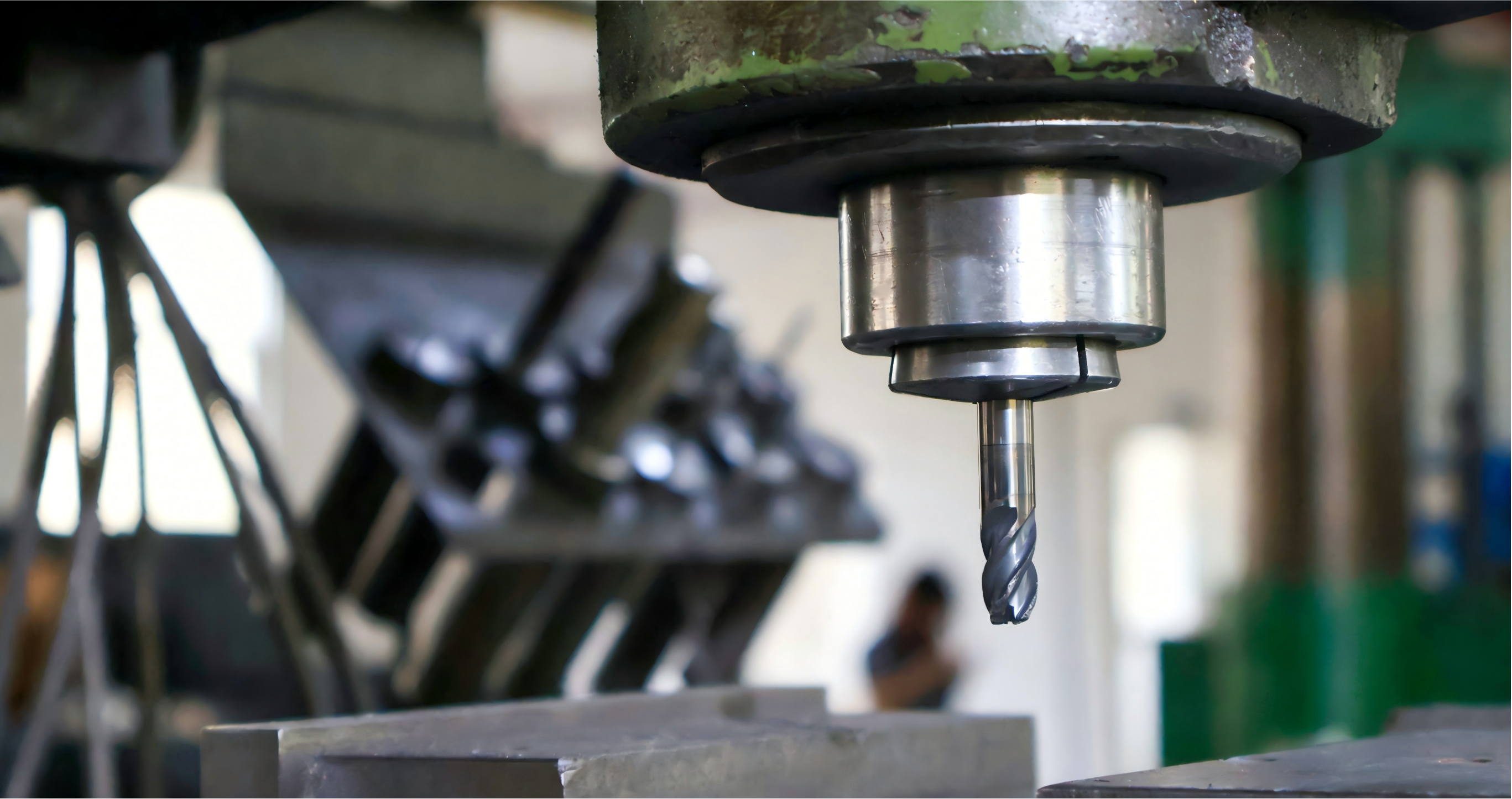Ball-Bearing vs Friction Server Rails: Which to Choose?